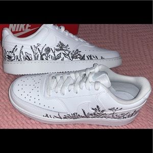 Custom hand painted dainty flower Nikes. Size 8.5!
